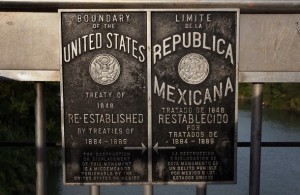 Border Patrol Seizes Drugs and Illegal Immigrants On Mexico Border